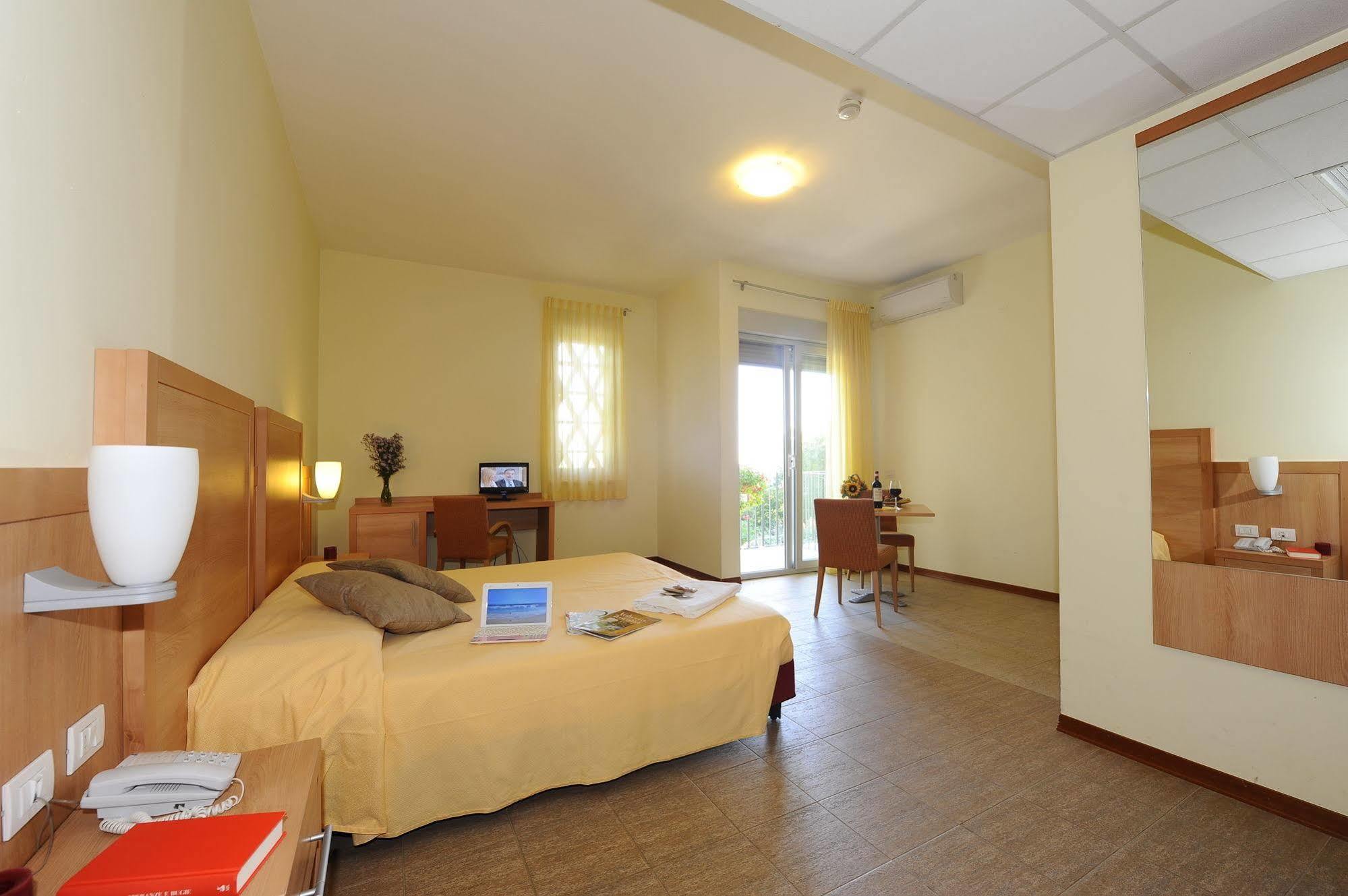 Hotel Foresteria Volterra Exteriör bild